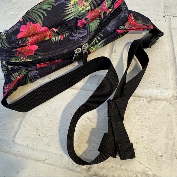 JANSPORT Floral Tropical Hawaiian Fanny Pack Double Pocketed Bag - Picture 9 of 12